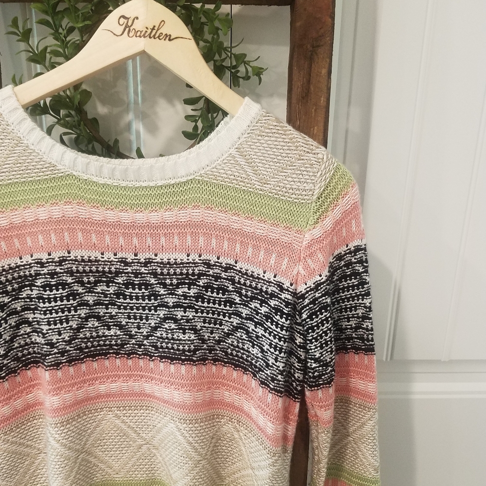 Pastel Demanding Striped Knitted Sweater
